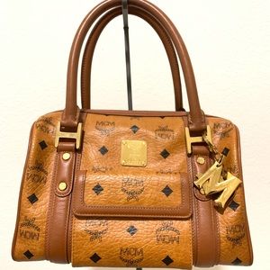 ❤️sold❤️MCM Boston Bag with MCM accesory